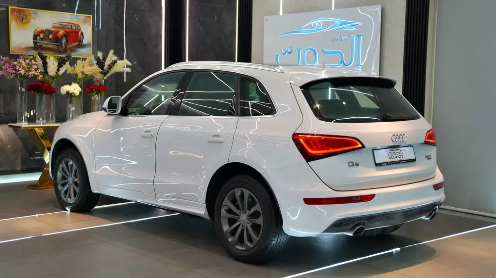 LIMITED AUDI Q5 3.0 V6 *QUATTRO* S-LINE ||TOP RANGE || WELL MAINTAINED || GCC || LOW MILEAGE - Image 4