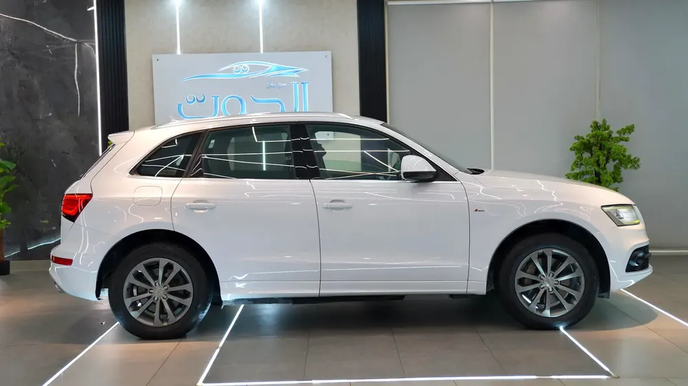 LIMITED AUDI Q5 3.0 V6 *QUATTRO* S-LINE ||TOP RANGE || WELL MAINTAINED || GCC || LOW MILEAGE - Image 5