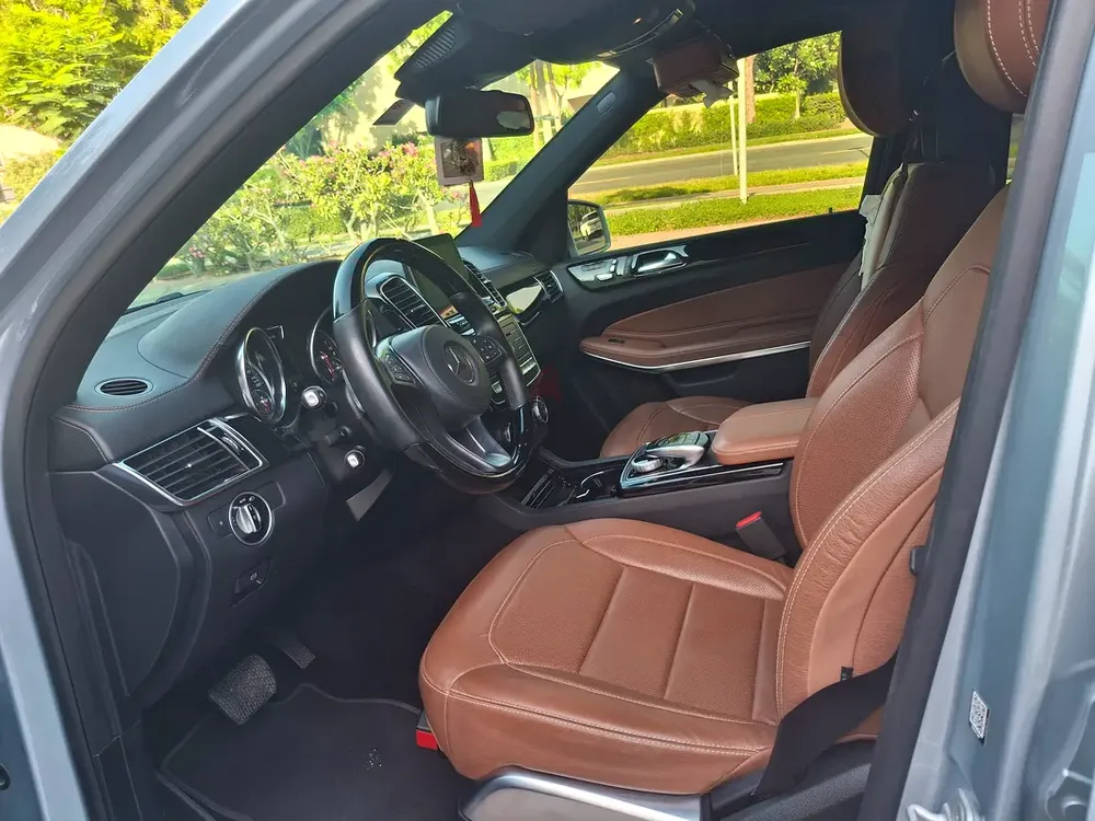 Mercedes-Benz GLS-Class GLS 500 2018 GCC Specs - Image 4