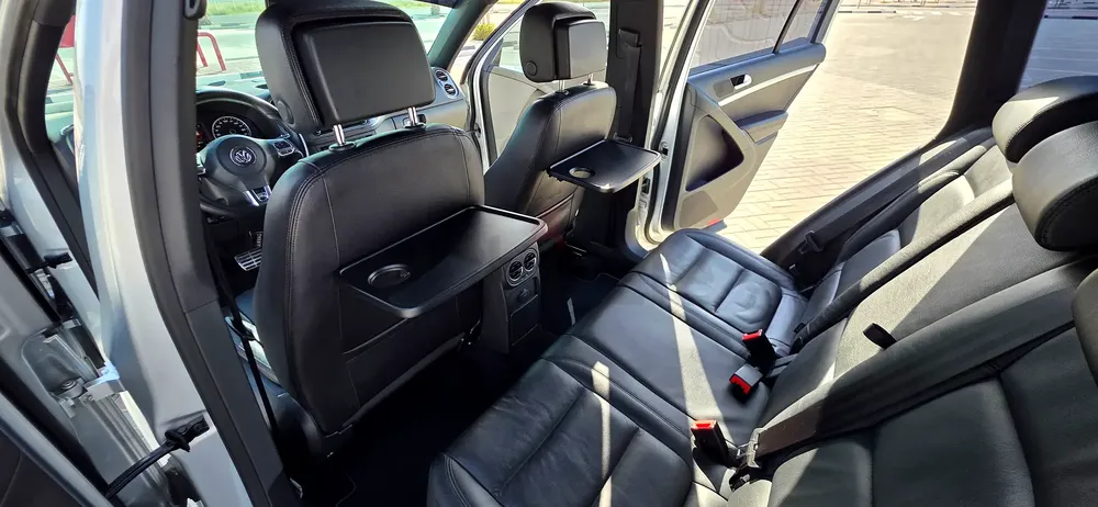 Agency Maintained, Top-Condition 2016 VW Tiguan R-Line - Image 13