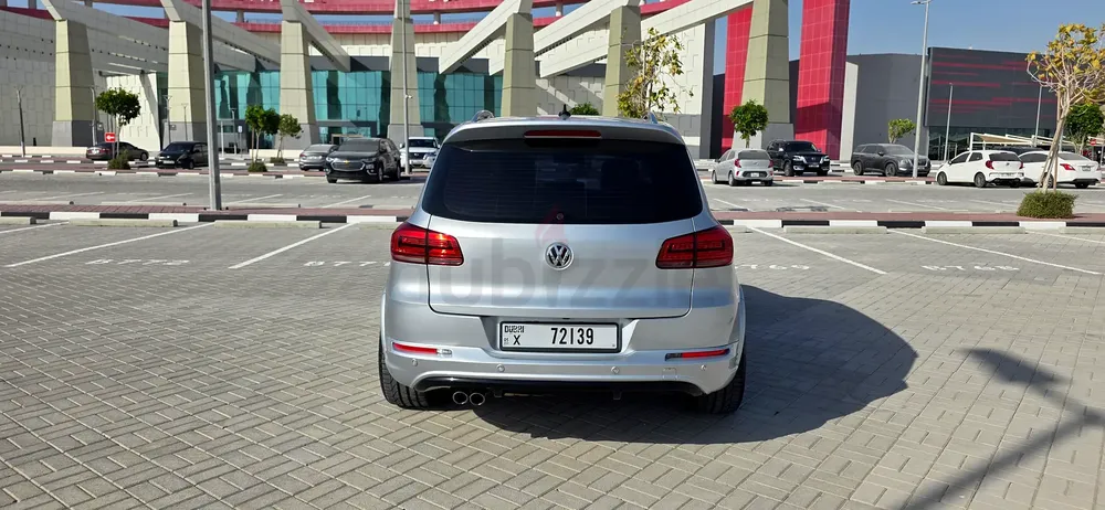 Agency Maintained, Top-Condition 2016 VW Tiguan R-Line - Image 4