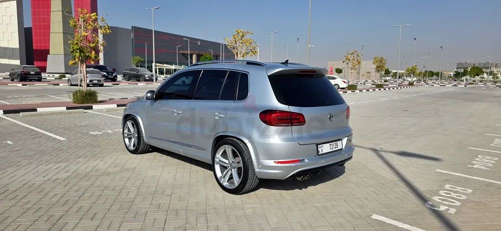 Agency Maintained, Top-Condition 2016 VW Tiguan R-Line - Image 5