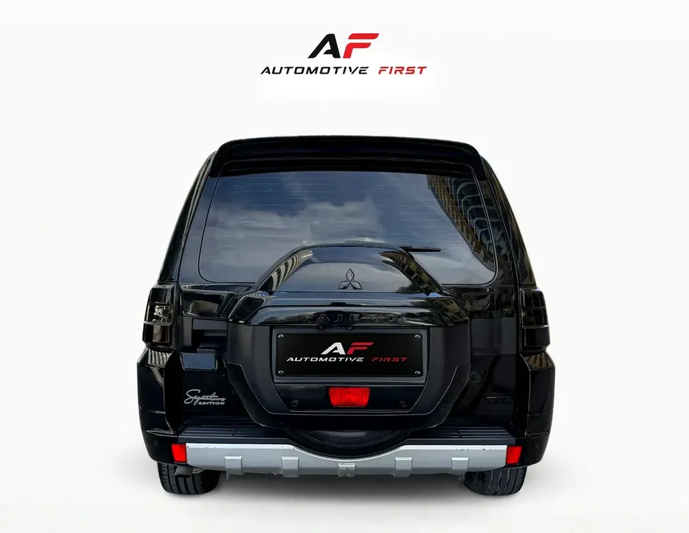 2020 Mitsubishi Pajero Black Signature Edition | Full Mitsubishi Service | Pristine Condition. - Image 16