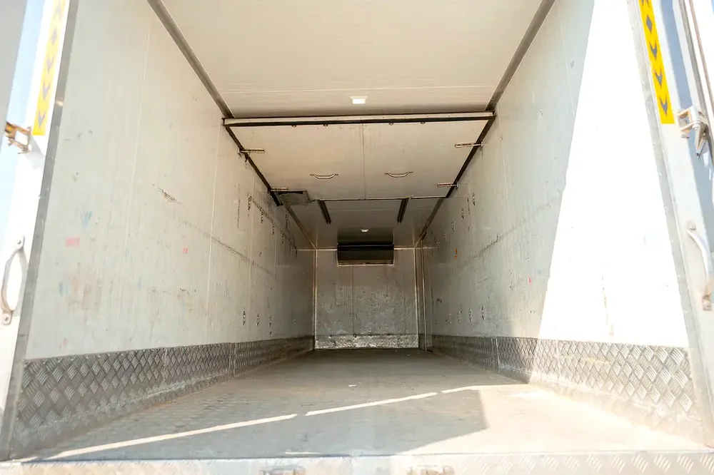 Mitsubishi Canter Freezer | 12 Ton | Diesel | GCC Specs | Ref#M91010 - Image 8