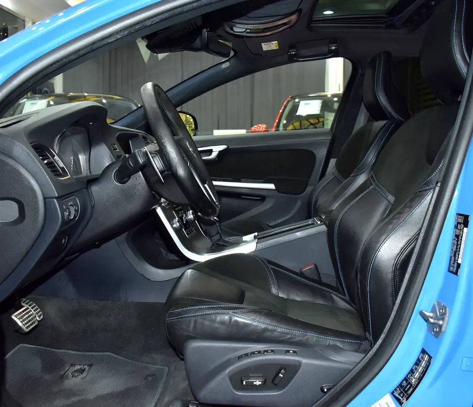 EXCELLENT DEAL for our Volvo V60 Polestar T6 ( 2016 Model ) in Blue Color GCC Specs - Image 10