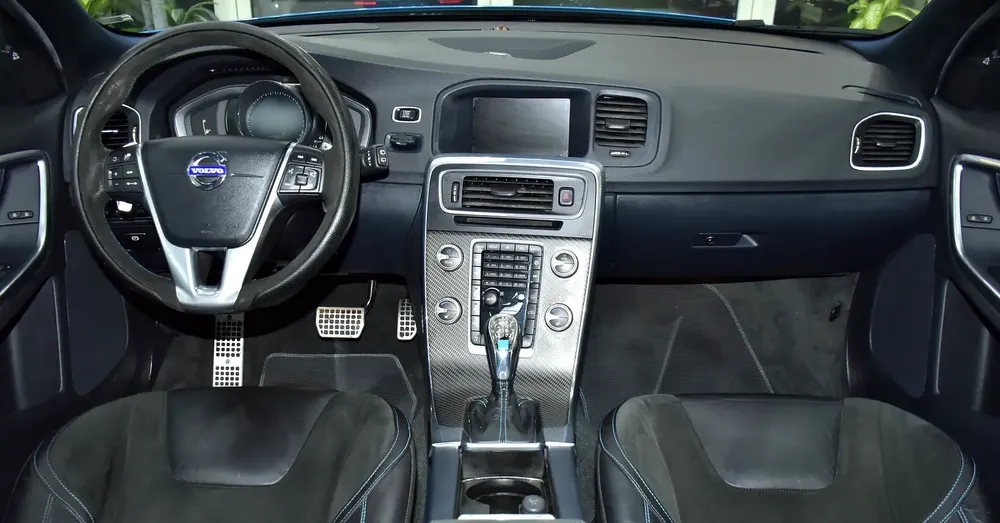 EXCELLENT DEAL for our Volvo V60 Polestar T6 ( 2016 Model ) in Blue Color GCC Specs - Image 11