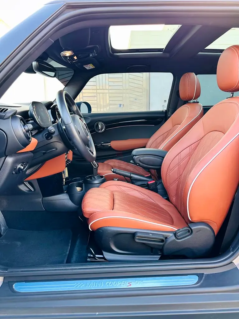 2023 MINI Cooper S GCC Specs - Excellent Condition - Image 9