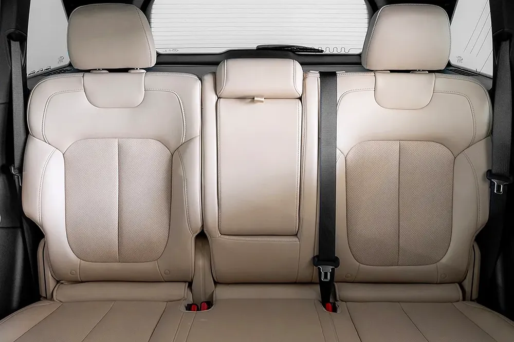 2,853 AED / 60 months | 0% DP | 2023 Jeep Grand Cherokee Limited + /  Jeep Warranty - Image 13