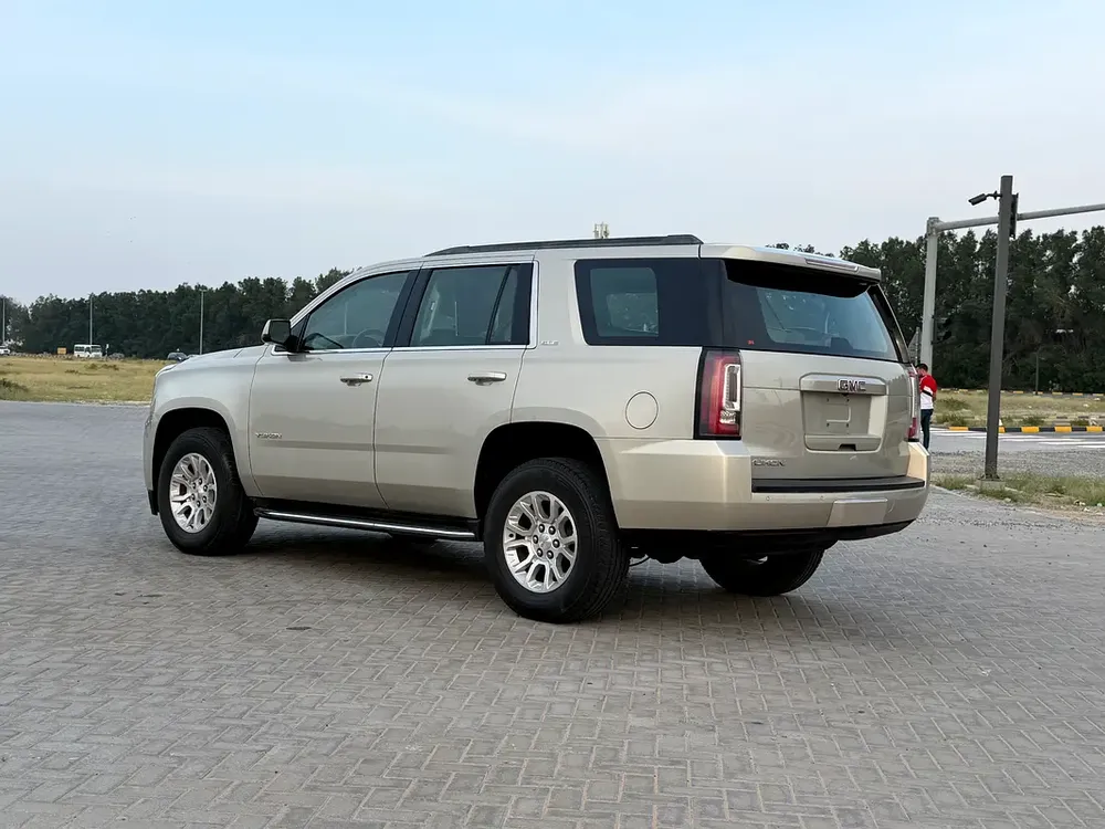 GCC Specs 2015 GMC Yukon SLE - Well Maintained - Image 11