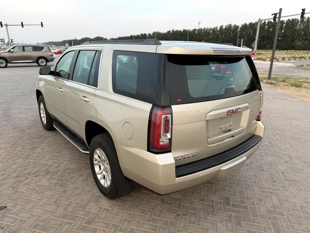 GCC Specs 2015 GMC Yukon SLE - Well Maintained - Image 12