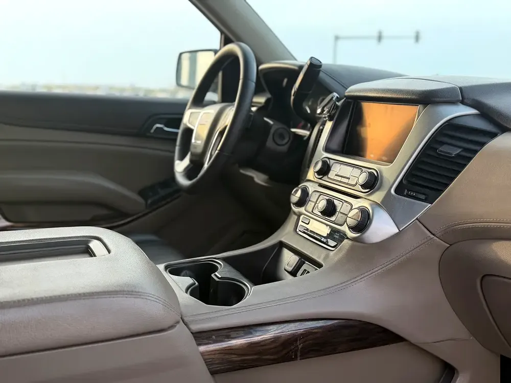 GCC Specs 2015 GMC Yukon SLE - Well Maintained - Image 15