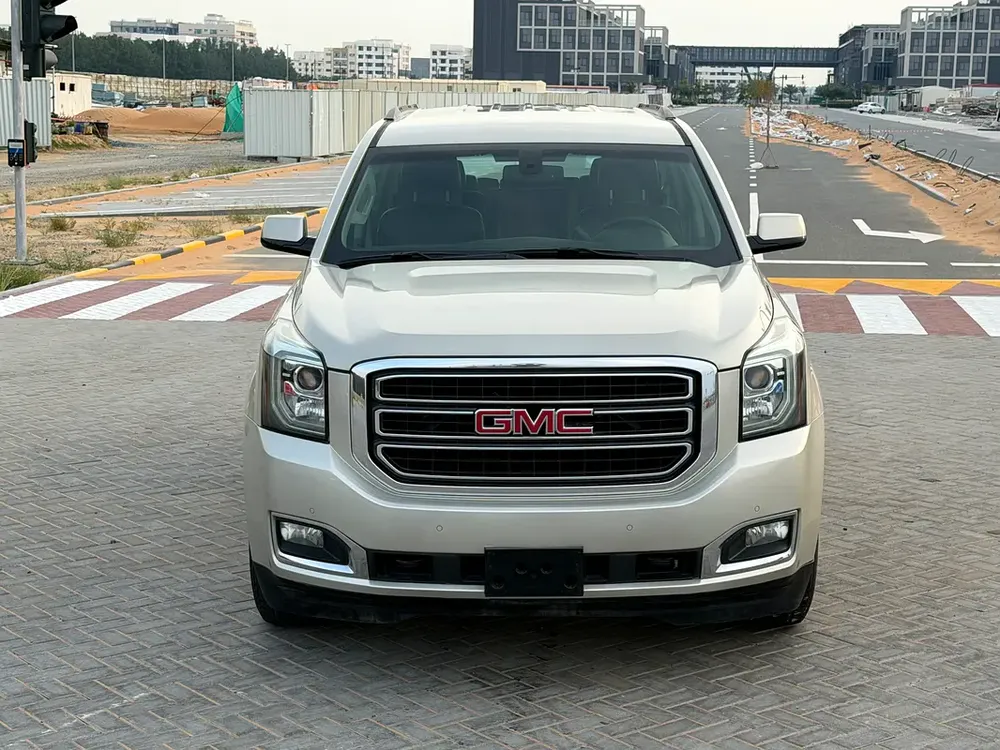 GCC Specs 2015 GMC Yukon SLE - Well Maintained - Image 4
