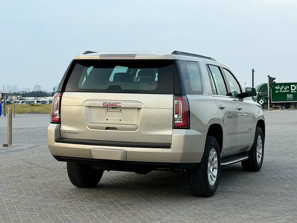 GCC Specs 2015 GMC Yukon SLE - Well Maintained - Image 8