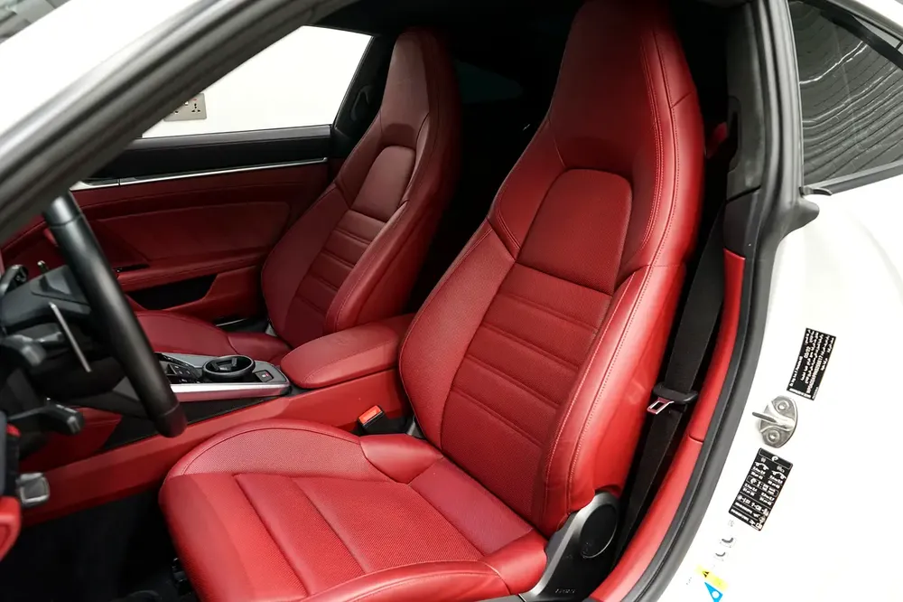 911 turbo 2022 GCC WARRANTY TILL 2027 - Image 13