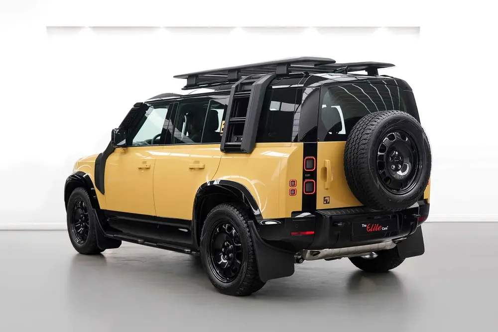 2026 LANDROVER DEFENDER 110 P400 TROPHY EDITION / GCC  / DEALER WARRANTY AND SERVICE CONTRACT - Image 4