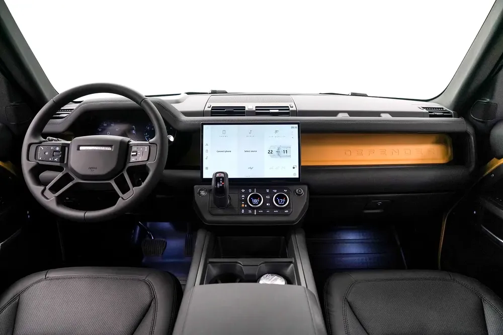 2026 LANDROVER DEFENDER 110 P400 TROPHY EDITION / GCC  / DEALER WARRANTY AND SERVICE CONTRACT - Image 8