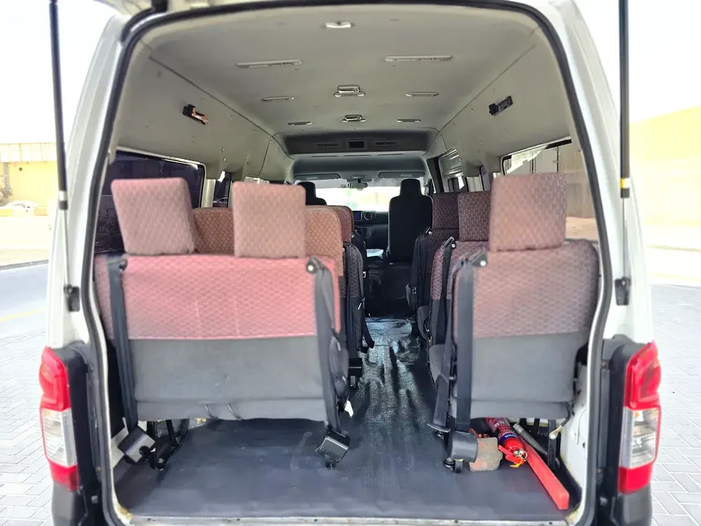 Nissan Urvan // Automatic gear // Hiroof // Full seats // Good conditions - Image 4