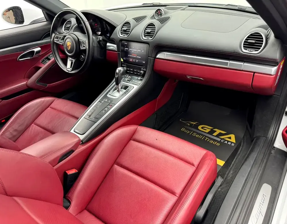2020 Porsche 718 Cayman, 1 Year Warranty, Full Service History, Excellent Condition, GCC - Image 13