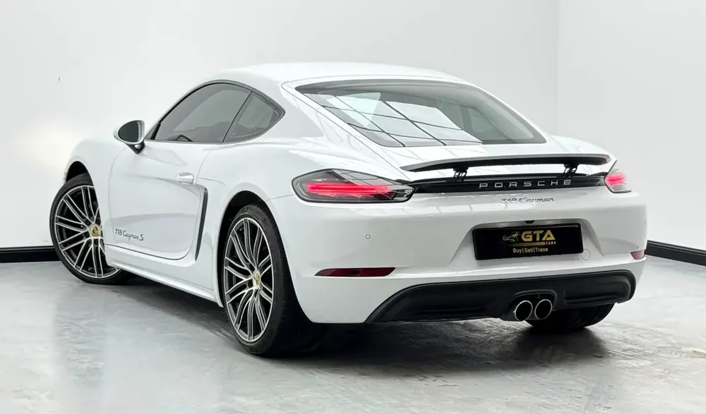 2020 Porsche 718 Cayman, 1 Year Warranty, Full Service History, Excellent Condition, GCC - Image 4