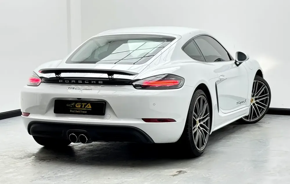 2020 Porsche 718 Cayman, 1 Year Warranty, Full Service History, Excellent Condition, GCC - Image 6
