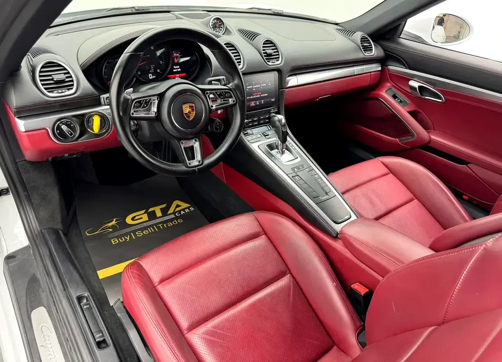 2020 Porsche 718 Cayman, 1 Year Warranty, Full Service History, Excellent Condition, GCC - Image 7