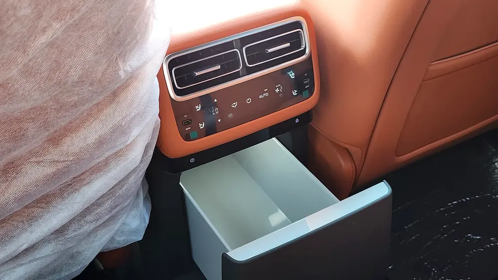 2024 LI AUTO L6 MAX | BRAND NEW | PLUG-IN HYBRID - Image 13