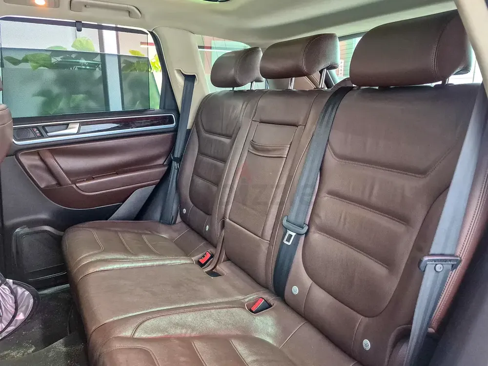 Inspected Car | 2012 Volkswagen Touareg  | GCC Specs | Ref#466359 - Image 11