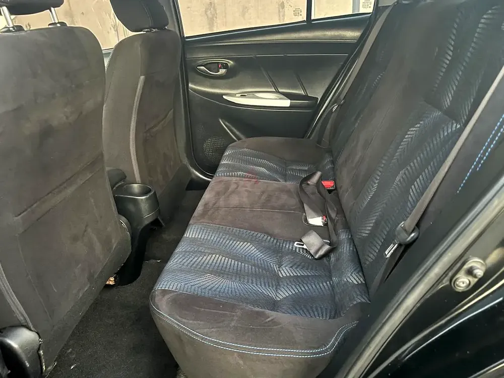 TOYOTA YARIS. 2015 MODEL. GCC. GOOD Condition.ACCIDENT FREE. - Image 10