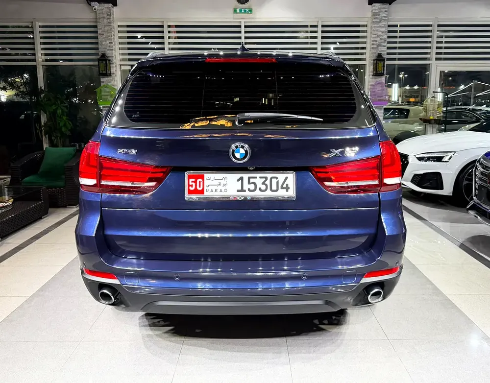 GCC Specs . Full Option . Excellent Condition . V6 Engine 3.0L - Image 5