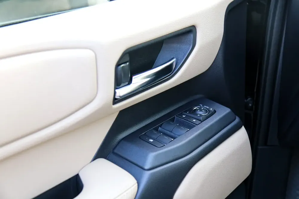 PRADO ALL-ROUNDER R3 HIGH WITH ACC 2024 - Image 5