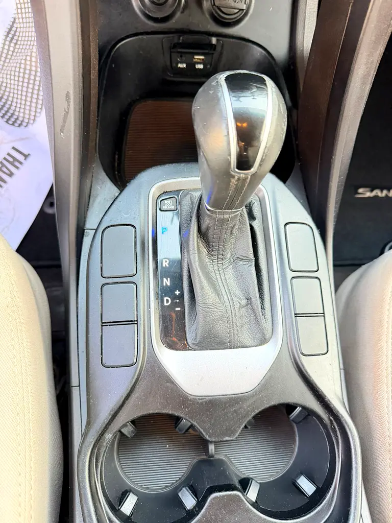 Hyundai Santa Fe Premium 2016 - GCC Specs - Image 12
