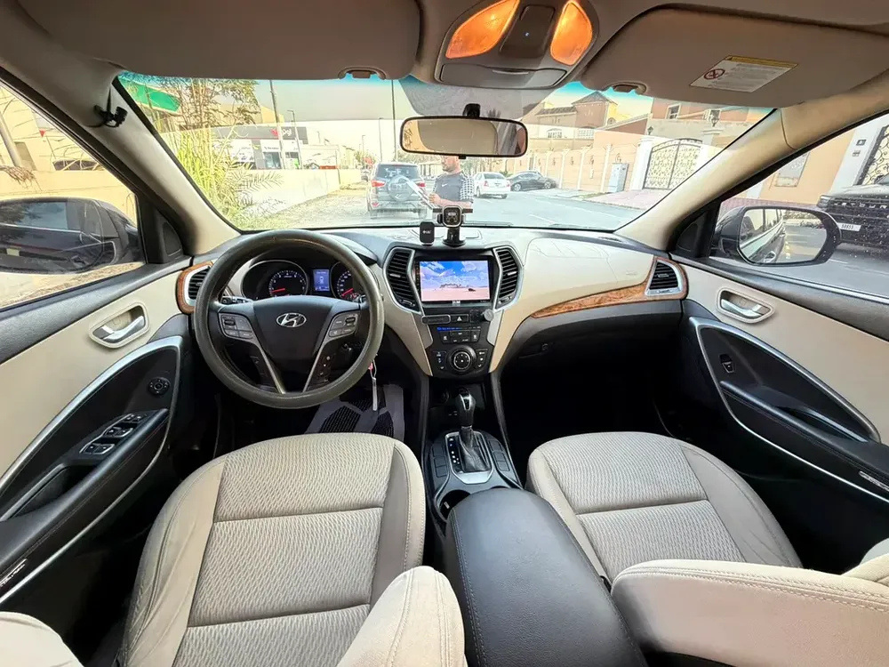 Hyundai Santa Fe Premium 2016 - GCC Specs - Image 19