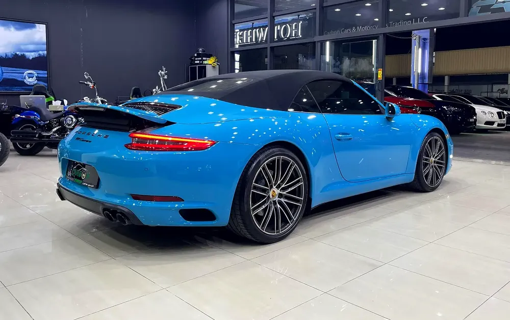 PORSCHE CARRERA CABRIOLET MIAMI BLUE GCC FULL PORSCHE SERVICE HISTORY - Image 10