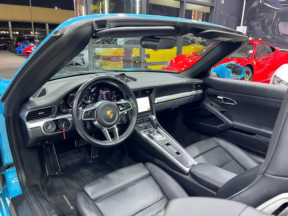 PORSCHE CARRERA CABRIOLET MIAMI BLUE GCC FULL PORSCHE SERVICE HISTORY - Image 15