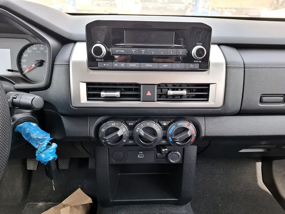 Mitsubishi L200 2.4L 2025 MT DC Black Petrol (Export Only) - Image 15