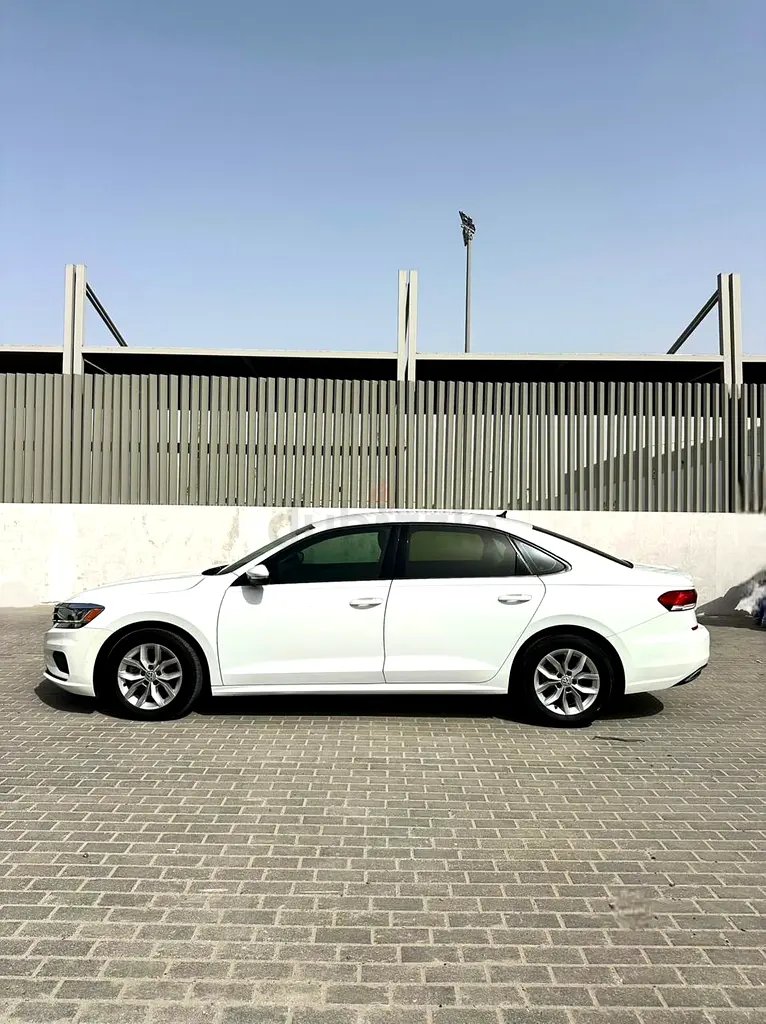 Volkswagen Passat 2020 GCC Specs - Well Maintained Sedan - Image 5