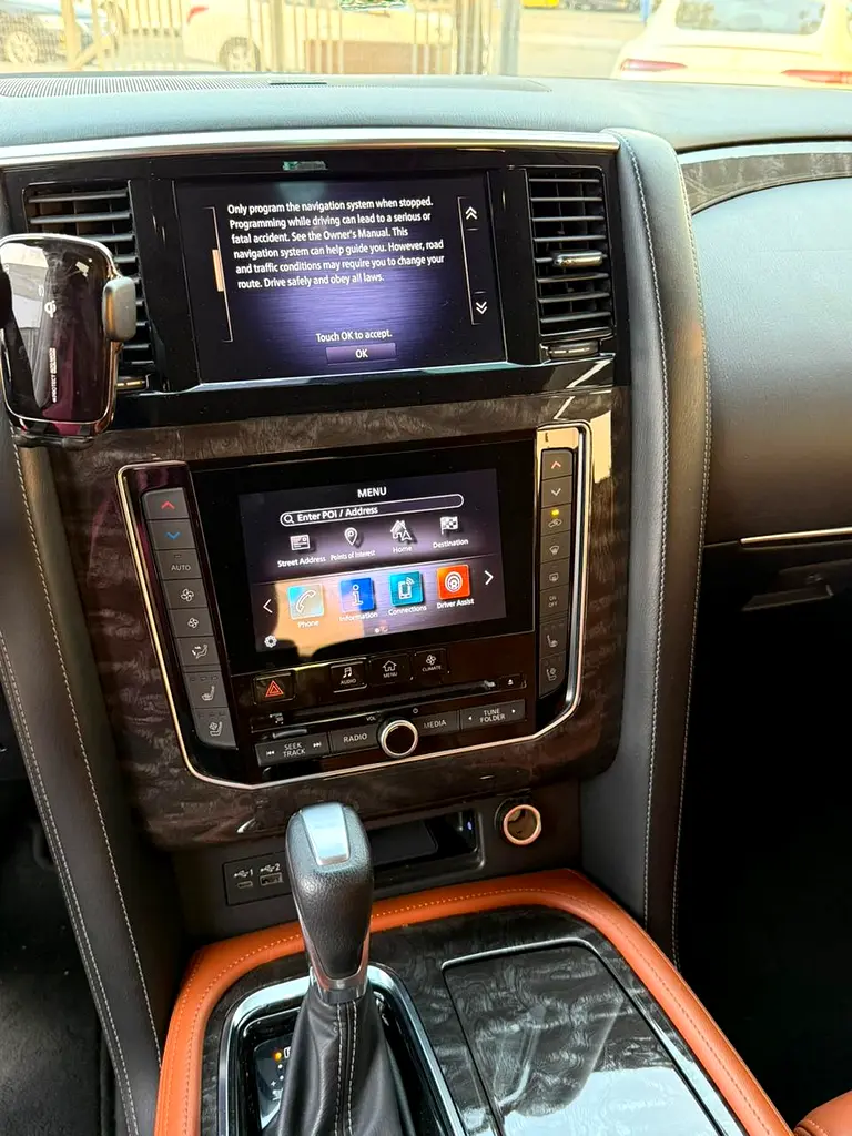 2021 Nissan Patrol LE Titanium | GCC Specs | Low Milleage | Excellent Condition - Image 7