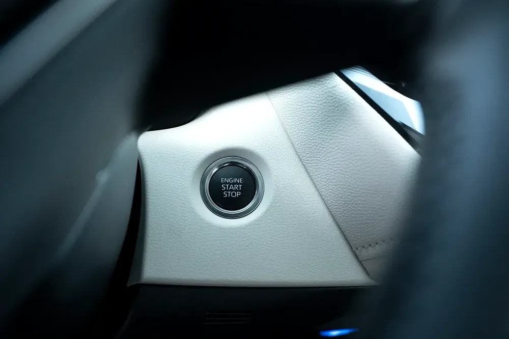 TOYOTA COROLLA 2.0 MODEL 2025 GCC FULL OPTIONS SUNROOF/WIRELESS CHARGER - Image 18