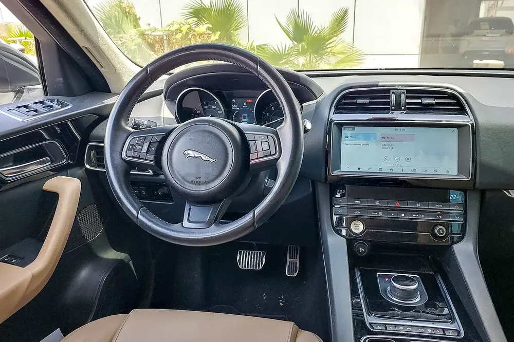 AED 912/month | 2019 Jaguar F-Pace  | GCC Specs | Ref#456136 - Image 10