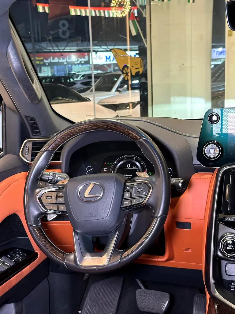 2023 Lexus LX 600 VIP - GCC Specs - Pristine Condition - Image 7