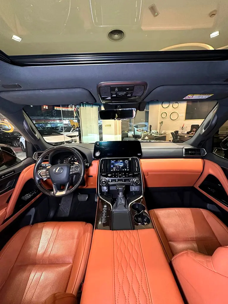 2023 Lexus LX 600 VIP - GCC Specs - Pristine Condition - Image 8