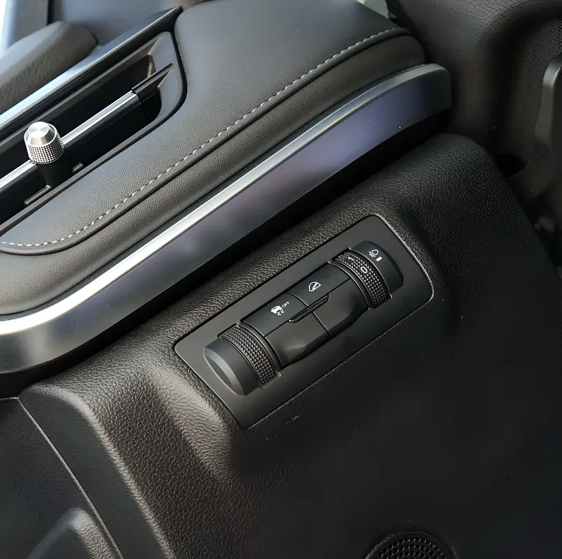Official Dealer warranty 6 Years - Free services 0% DP - Image 12
