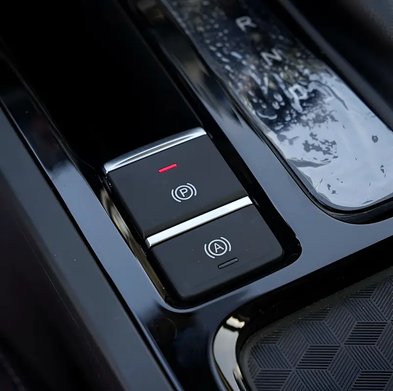Official Dealer warranty 6 Years - Free services 0% DP - Image 17