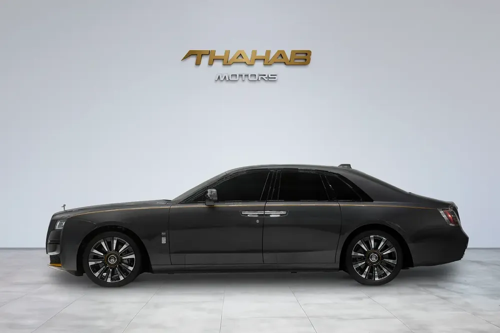 2024 | SPECIAL ORDER | BESPOKE TRI-TONE INTERIOR | FULL OPTION | LOW MILEAGE | PERFECT CONDITION - Image 6