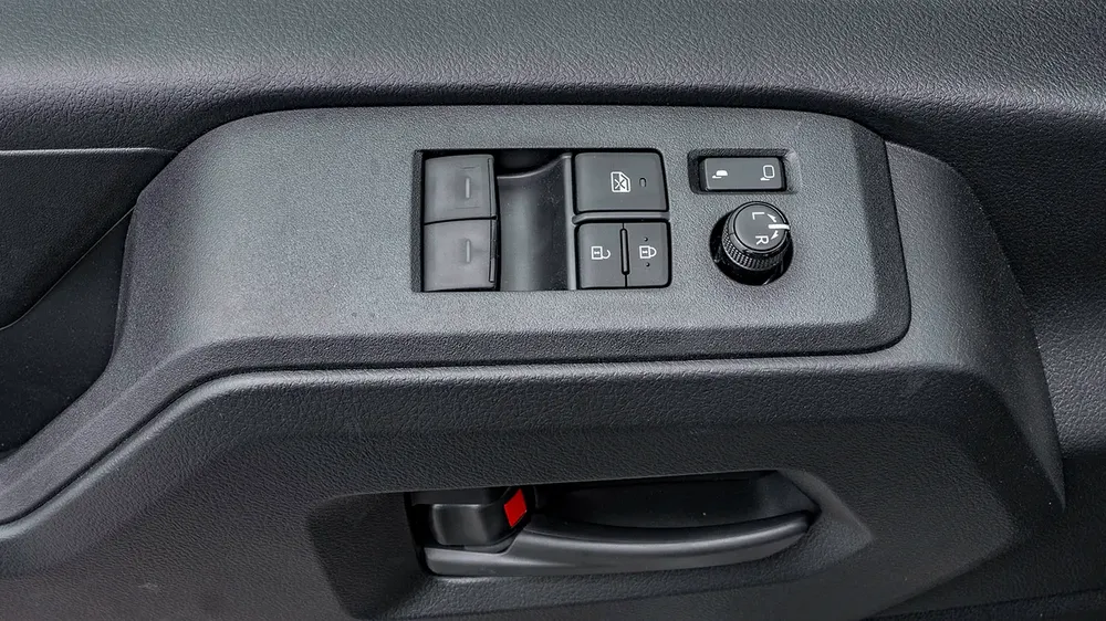 2026 Toyota Hiace High Roof 3.5L Petrol MT (13-Seats) - Image 12