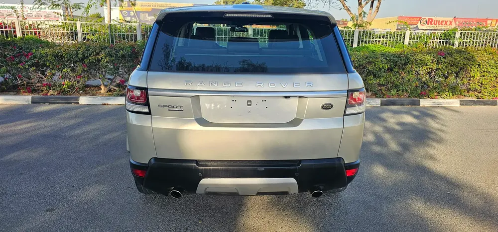LAND ROVER RANGE ROVER SPORT HSE KM 146000 MODEL 2014 G.C.C ACCIDENT FREE - Image 15