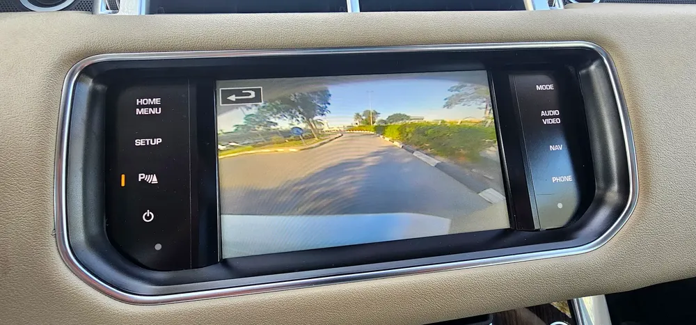 LAND ROVER RANGE ROVER SPORT HSE KM 146000 MODEL 2014 G.C.C ACCIDENT FREE - Image 7