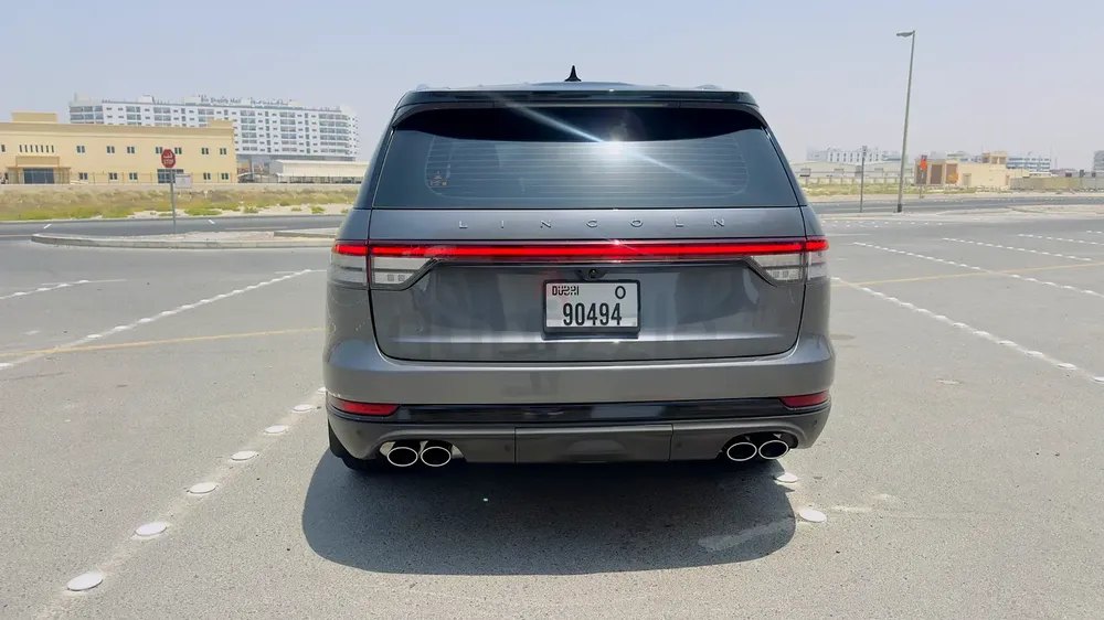 2022 Lincoln Aviator Reserve II | GCC Specs | Pristine Condition | Under warranty  Service cont - Image 14