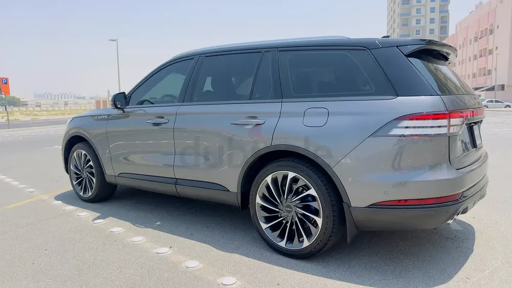 2022 Lincoln Aviator Reserve II | GCC Specs | Pristine Condition | Under warranty  Service cont - Image 16