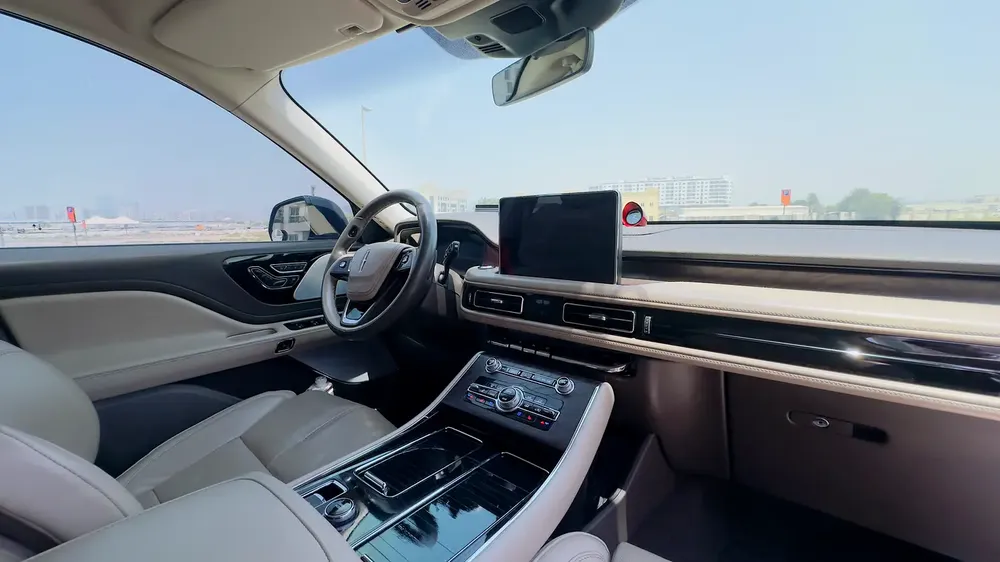 2022 Lincoln Aviator Reserve II | GCC Specs | Pristine Condition | Under warranty  Service cont - Image 9